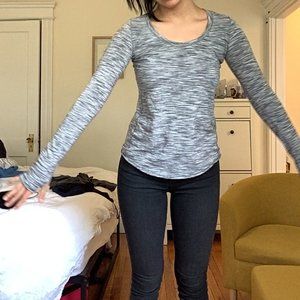 Lululemon long sleeve grey top